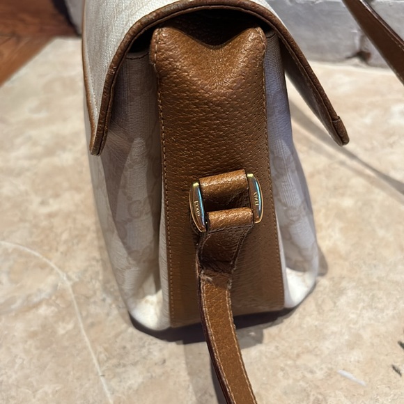 Vintage GUCCI Monogram Crossbody Bag - Picture 4 of 13